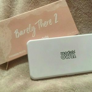 Models Own Barely There 2 Eyeshadow Palette